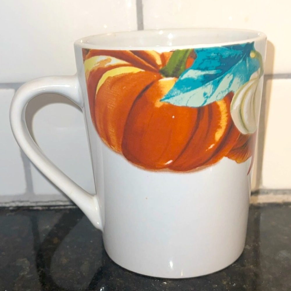 🎃 $10 Deal!!!Beautiful Fall pumpkin mug 🎃